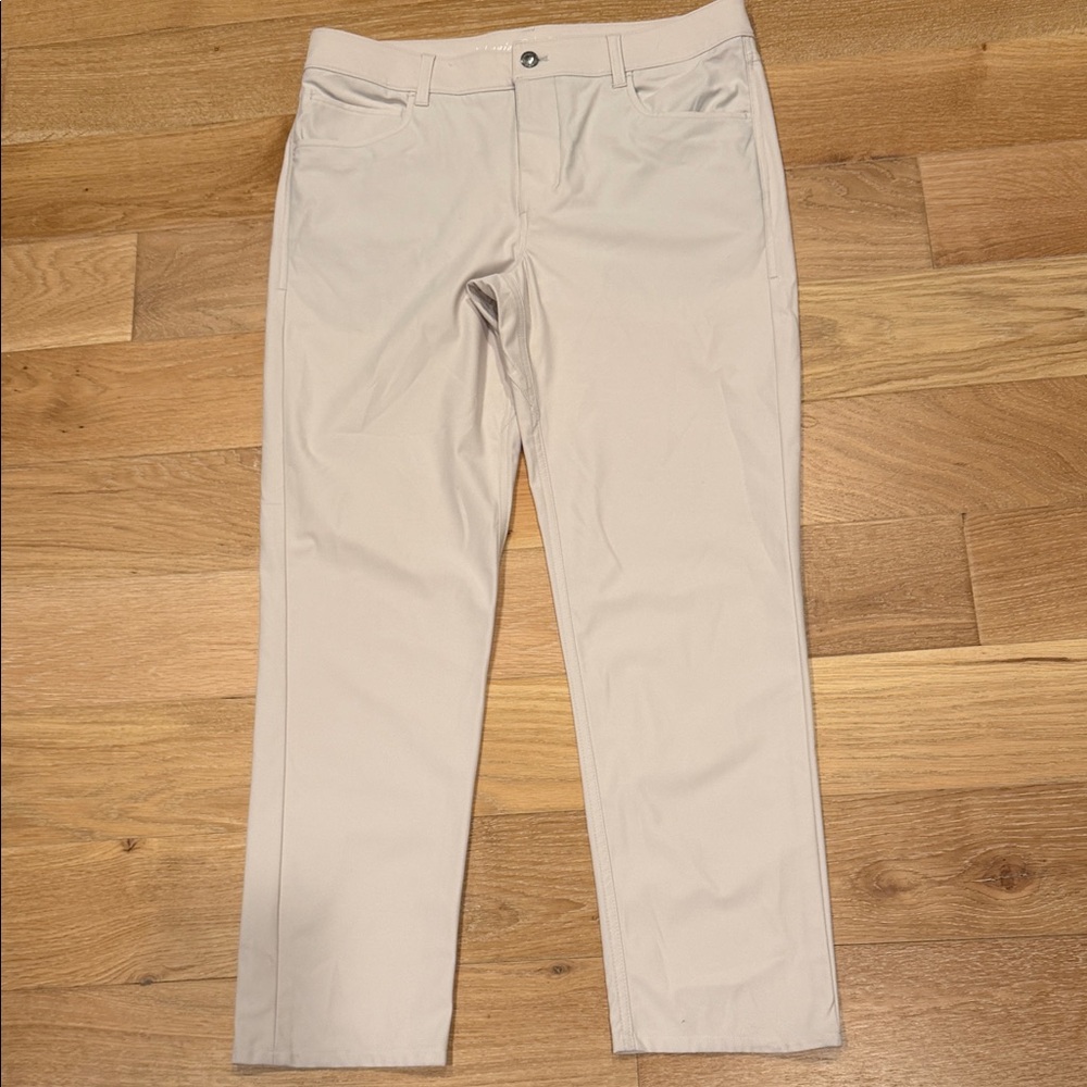 johnnie-O performance  Chinos 34‎